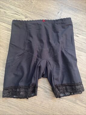Jeunique | Vintage Fashion Figure Control Girdle Boudoir Size S/M – Black